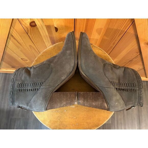 Vince Camuto Fretzia Ankle Bootie Gray Suede Boot Perforated 3.5” Heel 8.5 - Picture 5 of 7